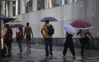 Reunião alinha estratégias para reduzir riscos com fortes chuvas no Sudeste